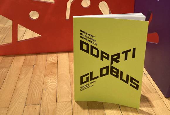 Ob razstavi je izšel katalog Odprti globus, ki podrobneje predstavlja umetnice in umetnike ter njihovo ustvarjalnost. Na voljo je pri vhodu v Galerijo CD (cena: 20 EUR) ali z naročilom na vstopnice@cd-cc.si 